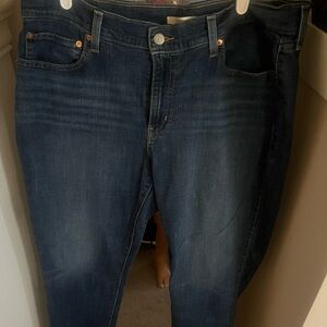 Women’s Levi’s Boyfriend Fit size 33